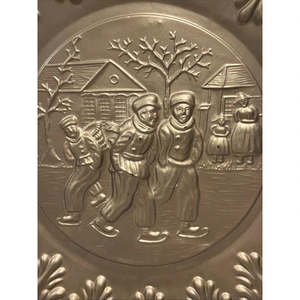 Vintage Brass Hammered Embossed Wall Plates Dutch/Netherlands Scene